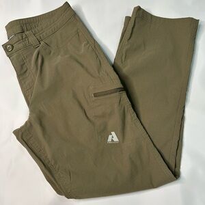 Eddie Bauer Green Cargo Shorts Durable Cotton Outdoor Wear